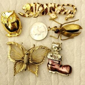 Lot of 5 vintage brooches